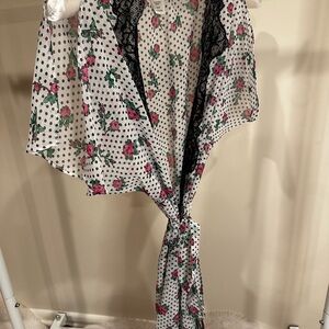 In Bloom Floral and Polka Dot Kimono Robe-no tag but never was used